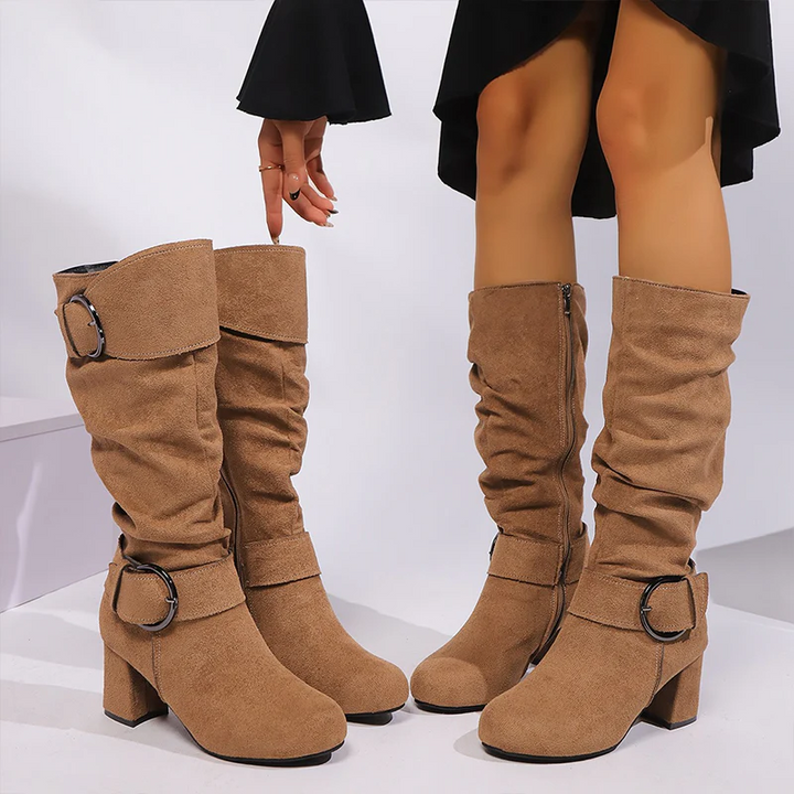 Laura | Botas de ante con hebilla y caña media